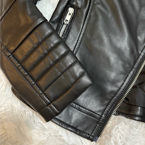 Kids Black Faux Leather Biker Jacket. Size 9/10 - Picture 3 of 8